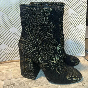 Ash Fedora black and Gold ankle boots size 39